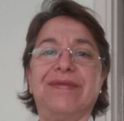 Diş Hekimi Dr. Dilek Evgin